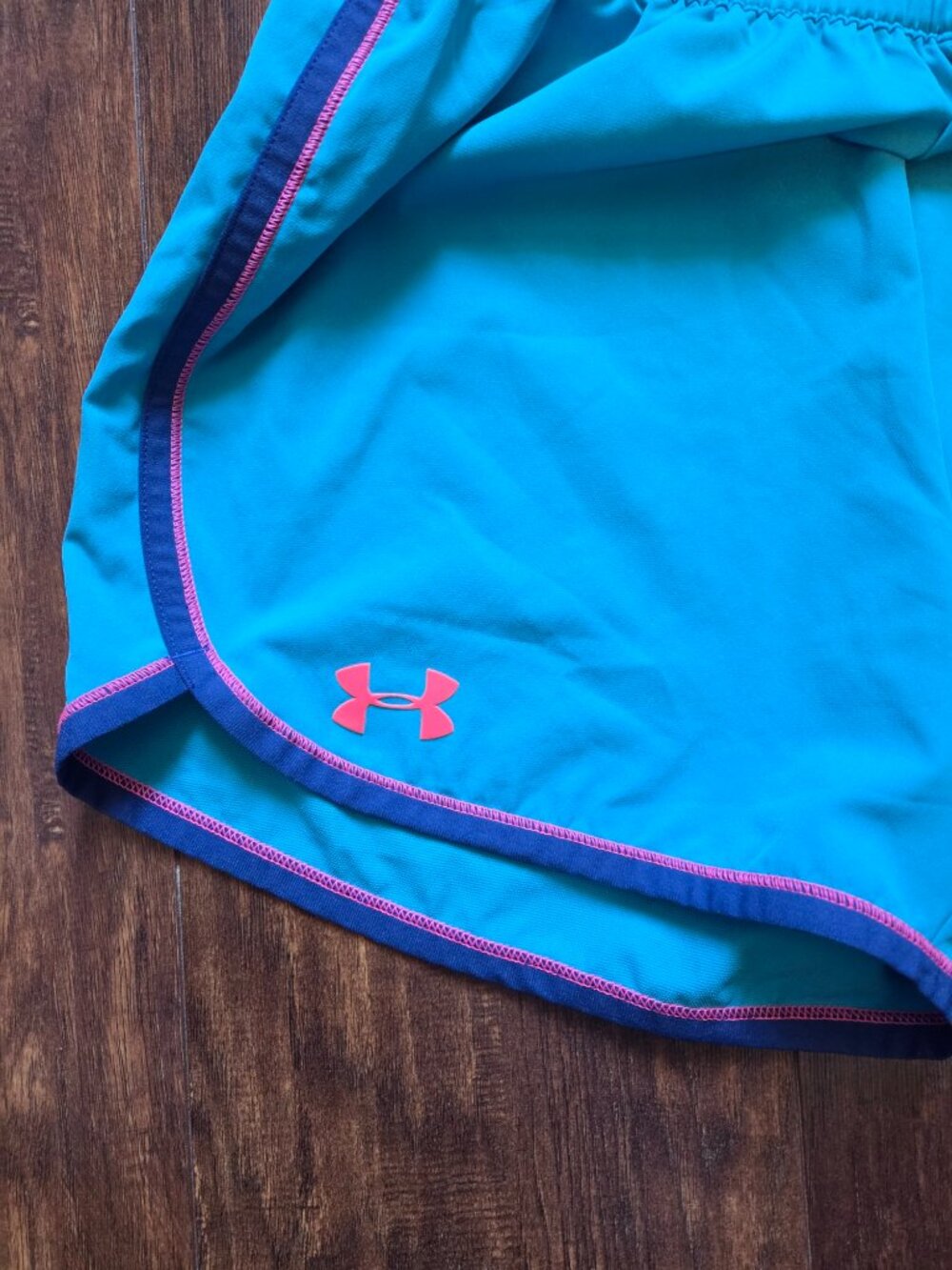 NWT Under Armour: Women's Fly By 2.0 running shorts in Teal, medium - Picture 4 of 7
